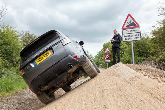 Range Rover Sport с оф-роуд дистанционно управление!