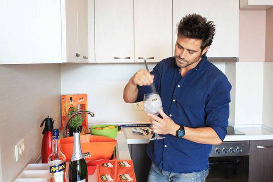 Да приготвим у дома: коктейл „Aperol Spritz“