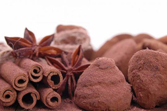 Шоколадови трюфели с канела
