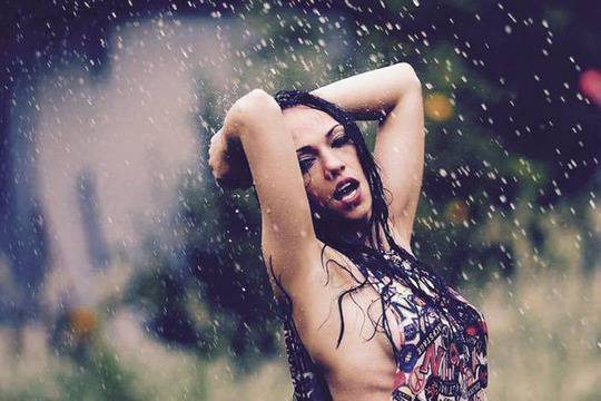 Веси Попова в общ клип с турски диджей