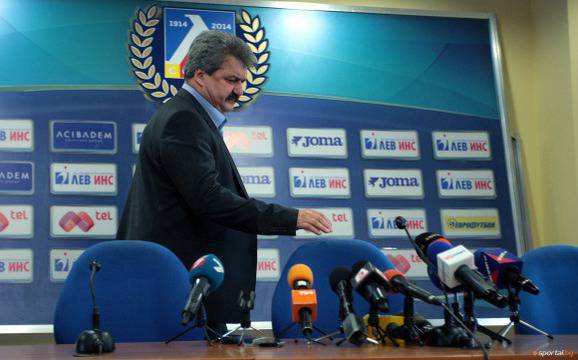 Батков стартира среща за властта в Левски