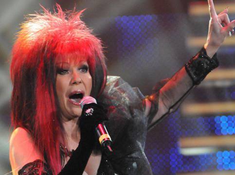 Петя Буюклиева е родена на 24 юни 1959 г. в Асеновград