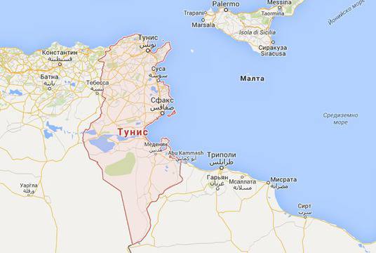 Десетки чужди туристи избити на плаж в Тунис (обновена)