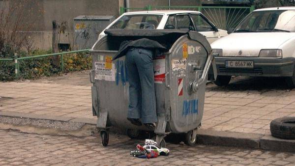 Глоба до 1000 лева, ако ровиш в кофи с боклук