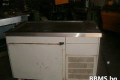Подгряваща маса с хладилен шкаф с размери 140 х 85 х 95