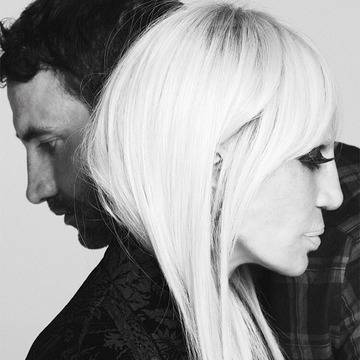 Нова модна история от Givenchy и Versace