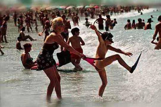 За дините в Жигулата и водата в ушите! Спомени за морето от детството