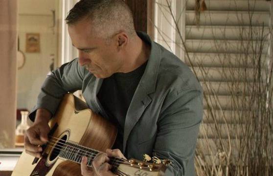 Ерос Рамацоти пее у нас под патронажа на Италианското посолство