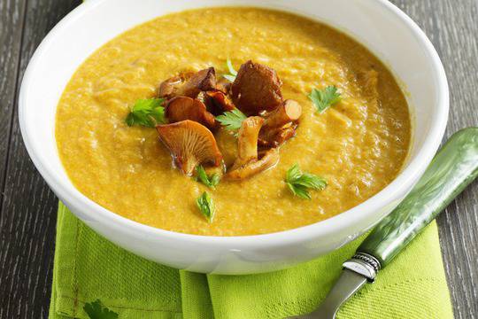 Крем супа от картофи и моркови с гъби