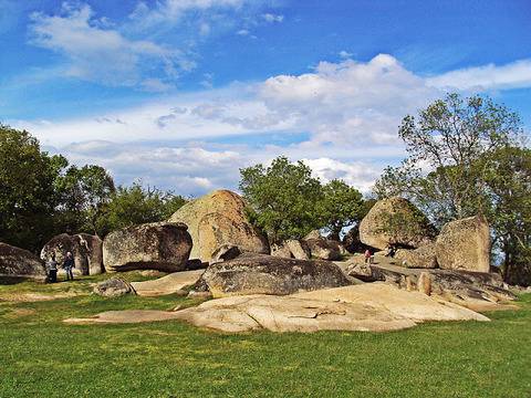 ТРАКИЙСКОТО СВЕТИЛИЩЕ БЕГЛИКТАШ В БЛИЗОСТ ДО КИТЕН