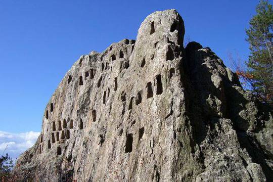 Орлови скали-център на древните тракийски магове