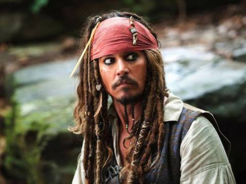 Джони Деп отново е капитан Джак Спароу, сбъдна детски мечти (Видео)