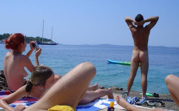 10-те най-добри нудистки плажа в света