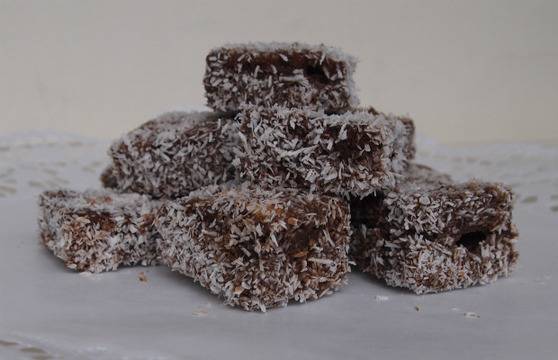 Кокосови пастички „Ламингтън“