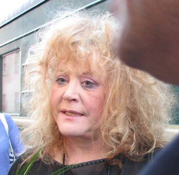 Слух погреба Алла Пугачова