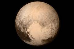Покорихме и Плутон – сондата New Horizons успешно достигна планетата!