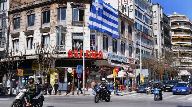 Брюксел предлага първата помощ за Гърция да се финансира от всички в ЕС