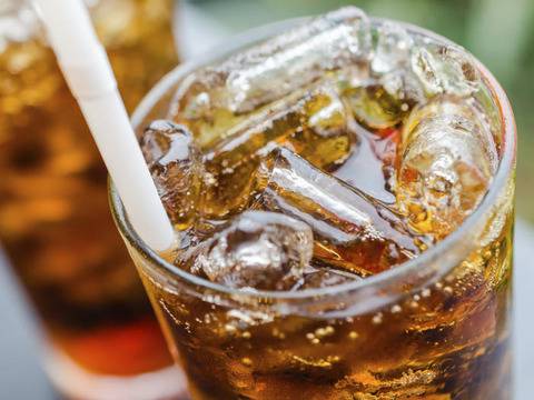 Това видео ще ви откаже завинаги от газираните напитки (16+)