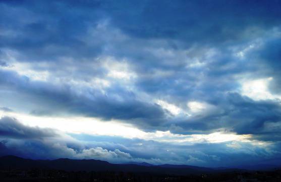 Древните хора не са виждали синия цвят?