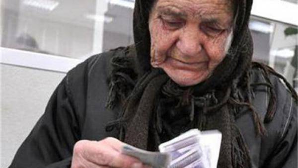 Пенсиите ще се вдигат по нов начин от 2017 г.