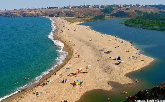 Вижте приказното крайбрежие на Синеморец, заснето от дрон (Видео)