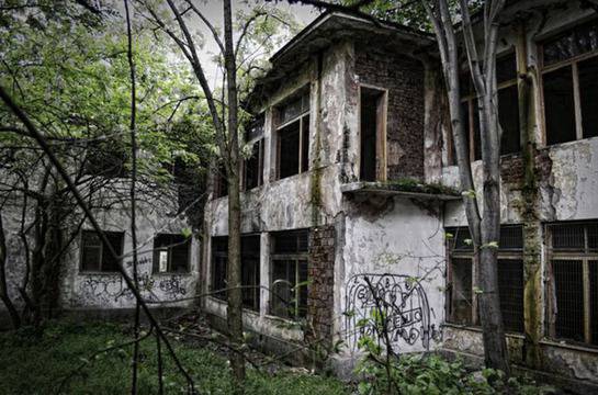 Детска градина в Кърджали сред най-зловещите изоставени обекти в България