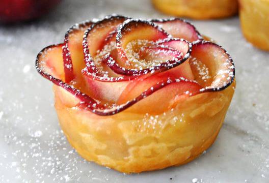 Десерт „Ябълков цвят“ (рецепта в снимки)