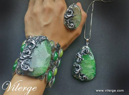 Изискана винтидж бижутерия с естествени камъни за стилни жени и дами от естествени камъни