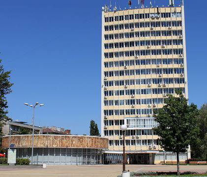 Криско, Преслава, Рачков и Зуека в програмата за празника на Димитровград