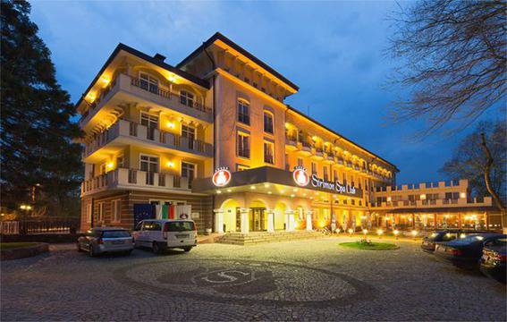 Синът на Първанов купи хотел с дъщерята на Николай Добрев