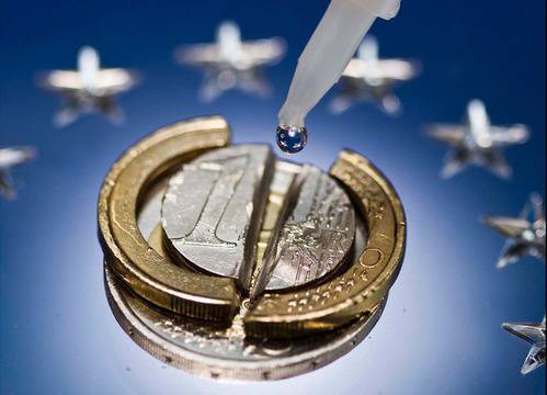 Тежък срив за фондовата борса в Гърция след 5-месечната ваканция