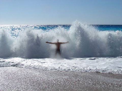 За какво да внимаваме при мъртво вълнение и бурно море