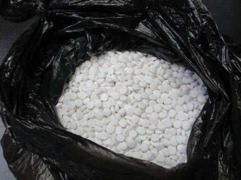 Извадиха съставка за синтетична дрога от кутии с прах за пране