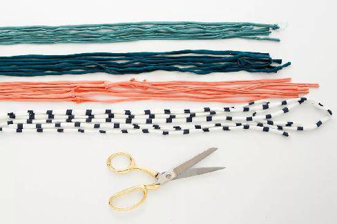 Оригинално колие от тениски?