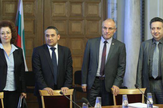 ​Нов закон елиминира защитата на спестяванията в банките?