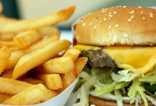 Внимание! Нездравословната храна убива стомашните бактерии и застрашава здравето ни!