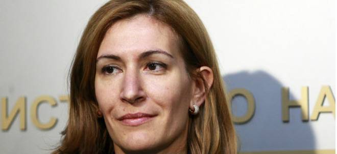 МИжи, да те лАжем от Николина Ангелкова