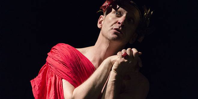 Деян Донков открива сезона в Народния театър