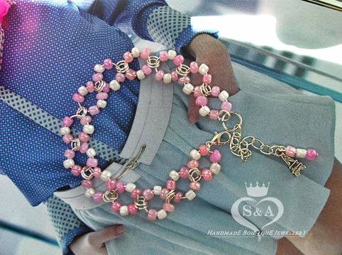 Гривна С Нежно Розови Мъниста Elegant Girl