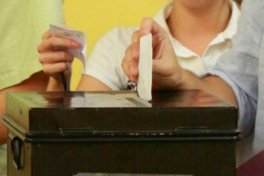 Поне 13 депутати ще се борят за кметски пост