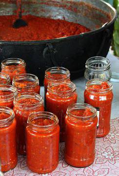 Автентична рецепта за домашна лютеница