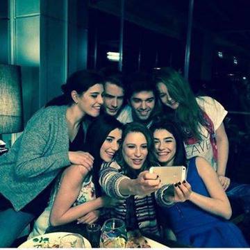 Тази вечер в „Кварталът на богатите“ ще видите :