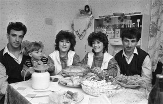 Близначки от Сладкодум се женят за близнаци от Поточница