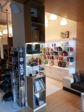 Мебели и кухни по поръчка