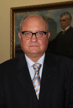 Министър Танев обеща повишение на учителските заплати със 70 лв