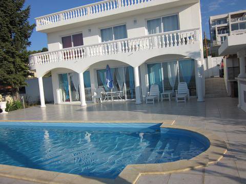 Къща за гости – 44, Балчик/ ВИЛИ на МОРЕ – НАЕМИТЕ НА ВАРНА – ВИЛИ ЗА ПОЧИВКА – КЪЩИ ЗА ГОСТИ – УПРАВЛЕНИЕ НА ИМОТИ