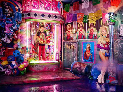 Памела Андерсън позира гола и на 48