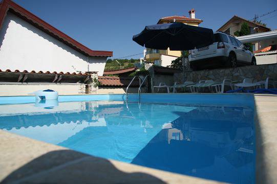 Къща за гости – 45, Албена/ ВИЛИ на МОРЕ – НАЕМИТЕ НА ВАРНА – ВИЛИ ЗА ПОЧИВКА – КЪЩИ ЗА ГОСТИ – УПРАВЛЕНИЕ НА ИМОТИ