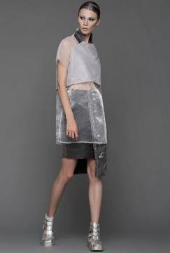 Дизайнерска туника с къс ръкав в сиво