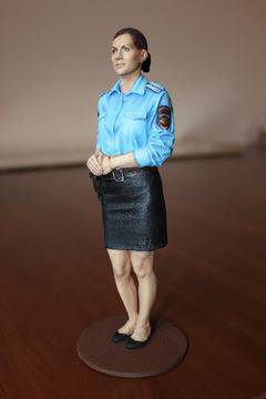 Човешка фигура от лист хартия